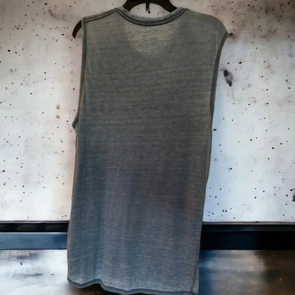 Calvin Klein lightweight tank. Size medium - Picture 2 of 3